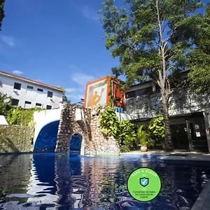 Xbalamque & Centro Hotel