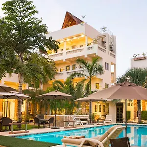 álamos Con Jacuzzi Y Piscina Cancún