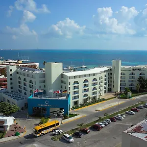 Aquamarina Resort